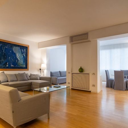 Attic With Terrace And Jacuzzi - Luxury Apartment 로마 외부 사진