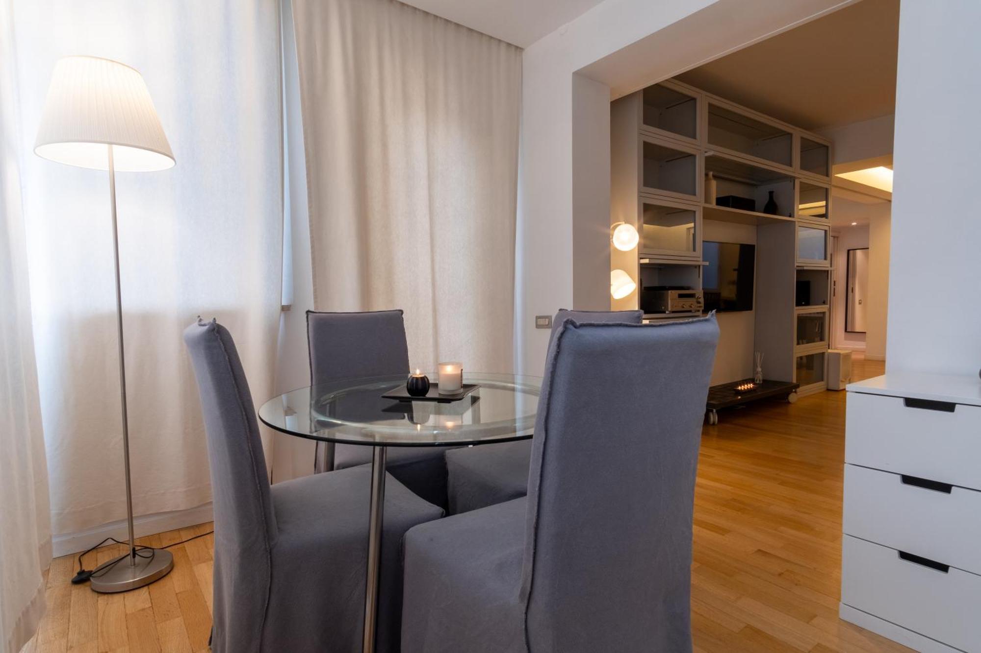 Attic With Terrace And Jacuzzi - Luxury Apartment 로마 외부 사진