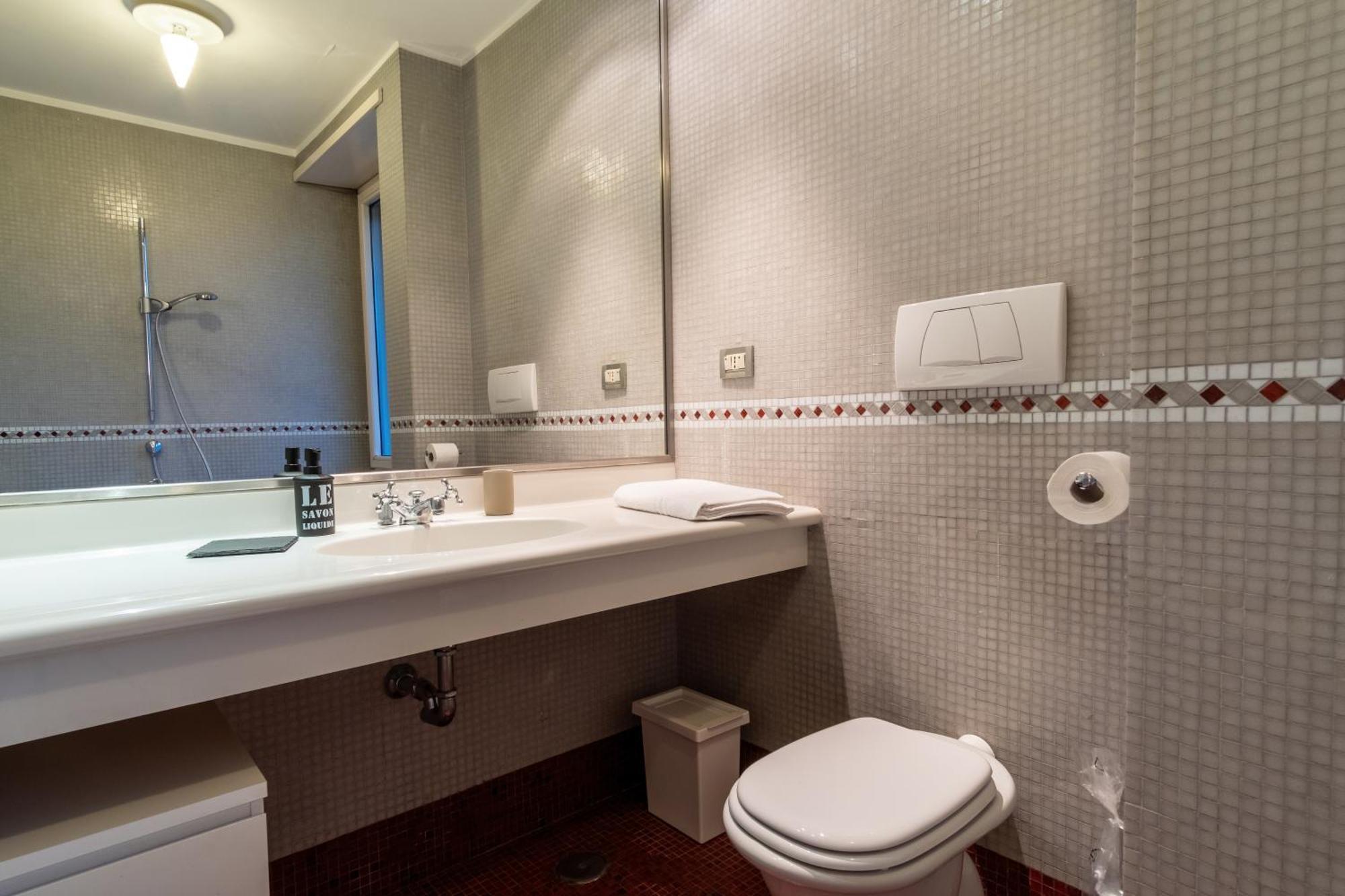 Attic With Terrace And Jacuzzi - Luxury Apartment 로마 외부 사진